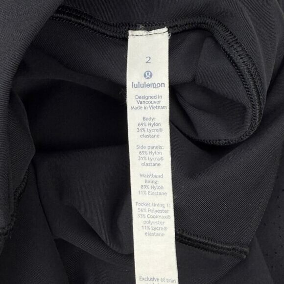 Lululemon Breezy Dot Crop 19" In Black Size 2 - Picture 8 of 8